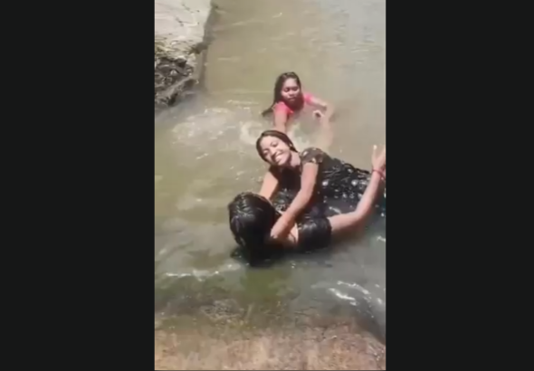 A craze for selfies claimed the lives of three girls!