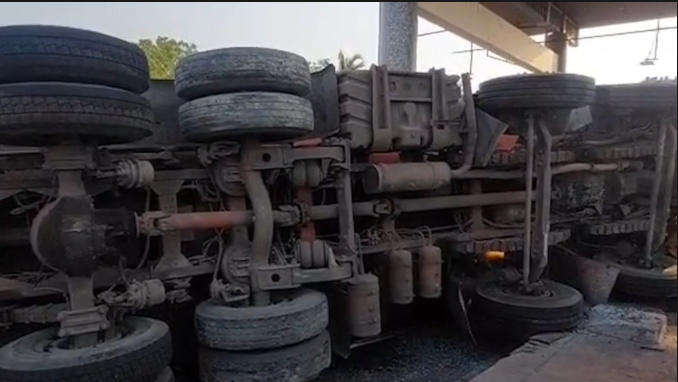 A horrific road accident occurred near the Keisar tollgate