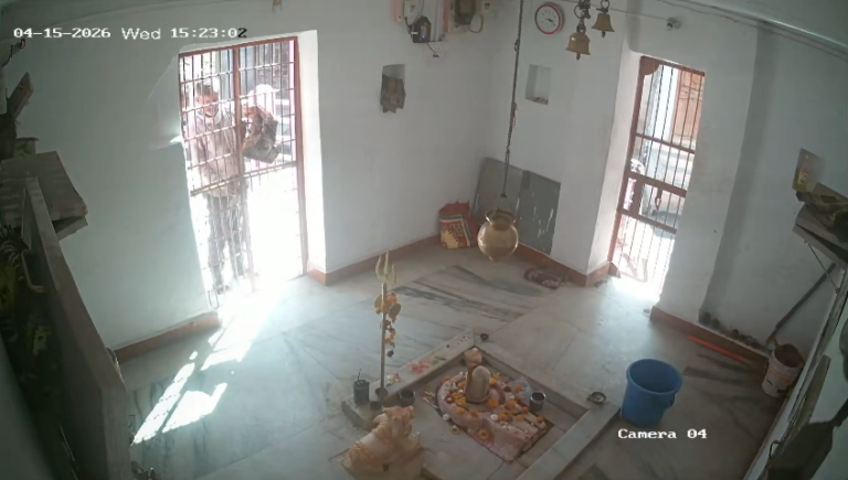Shiva Temple Theft in Burhanpur: Copper Cobra Stolen on Camera, Accused Identified