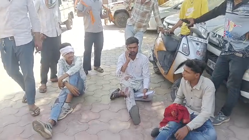 MLA’s Son’s Speeding Car Hits Bikers and Pedestrians, 5 Injured in Shivpuri