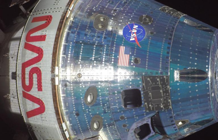 Artemis II Re-entry Thrills: 40,000 km/h Speed and 2760°C Heat During Return to Earth