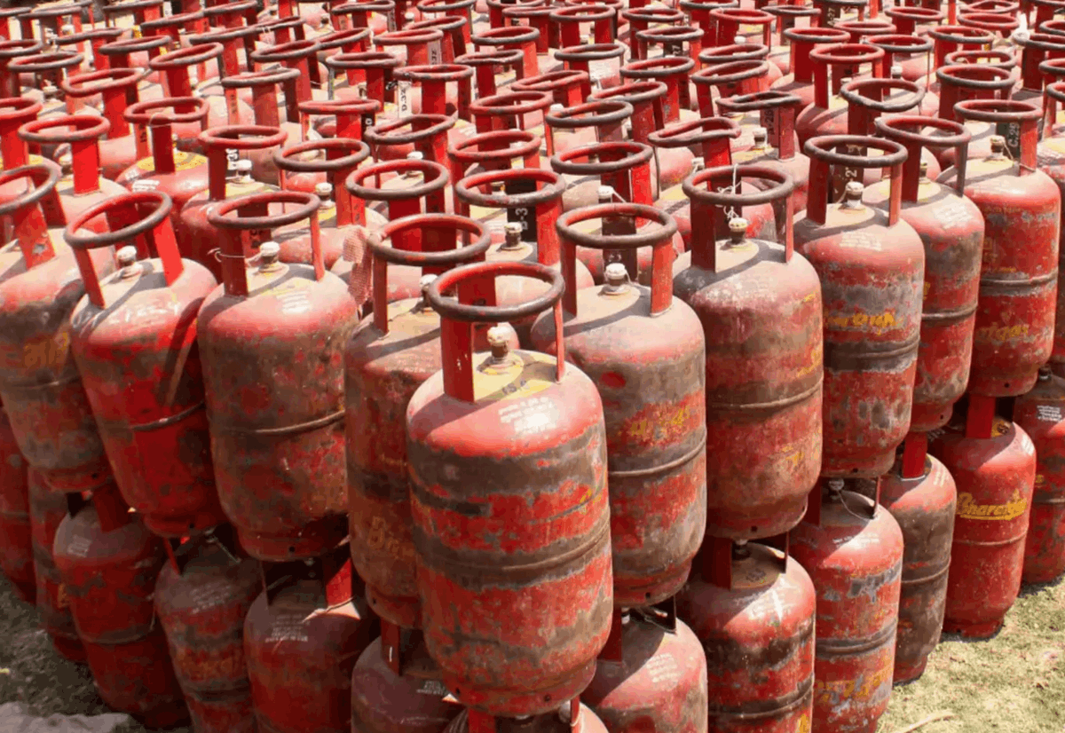 India LPG Consumption Falls 13% Amid West Asia Conflict